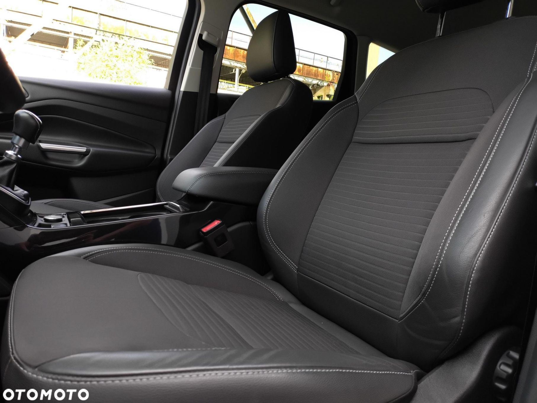 Ford Kuga 1.5 EcoBoost FWD Titanium ASS - 24