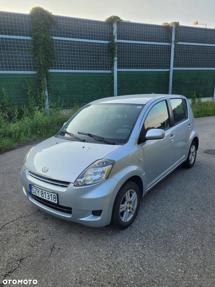 Daihatsu Sirion - 7
