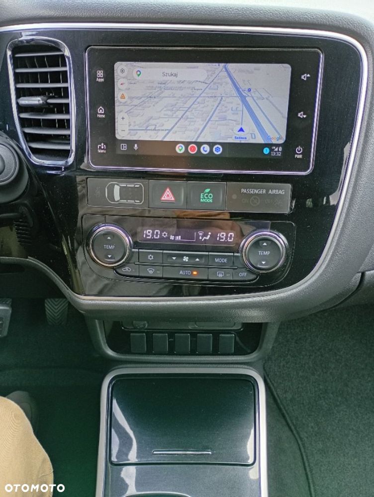 Mitsubishi Outlander - 21