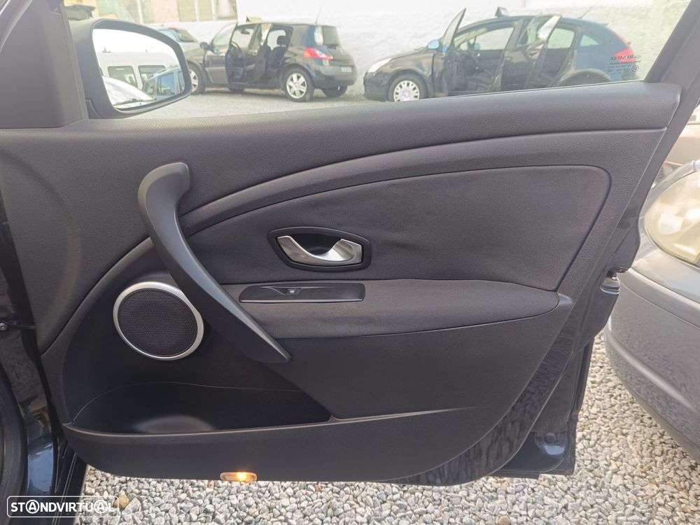 Renault Mégane 1.5 dCi Confort - 9