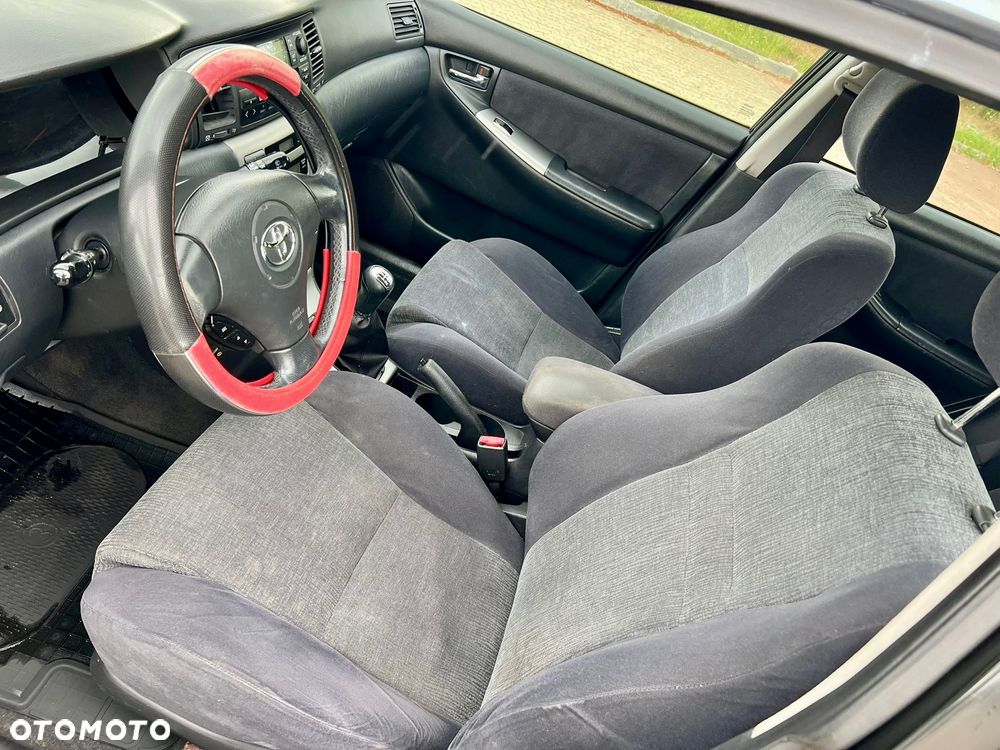 Toyota Corolla - 13