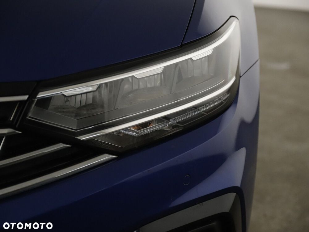 Volkswagen Passat 2.0 TDI Business DSG - 32
