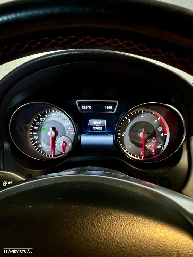 Mercedes-Benz GLA 200 d AMG Line - 45