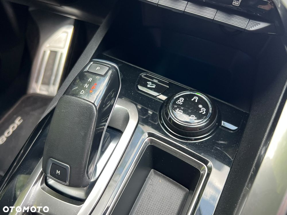 Peugeot 3008 BlueHDi 120 EAT6 Stop & Start Allure - 19