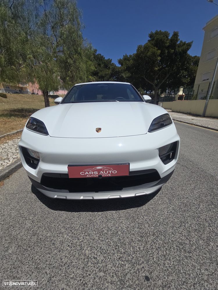 Porsche Macan Electric - 16