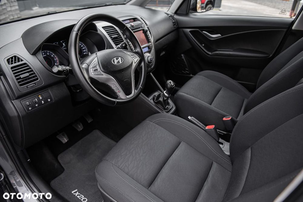 Hyundai ix20 1.6 blue Trend - 14