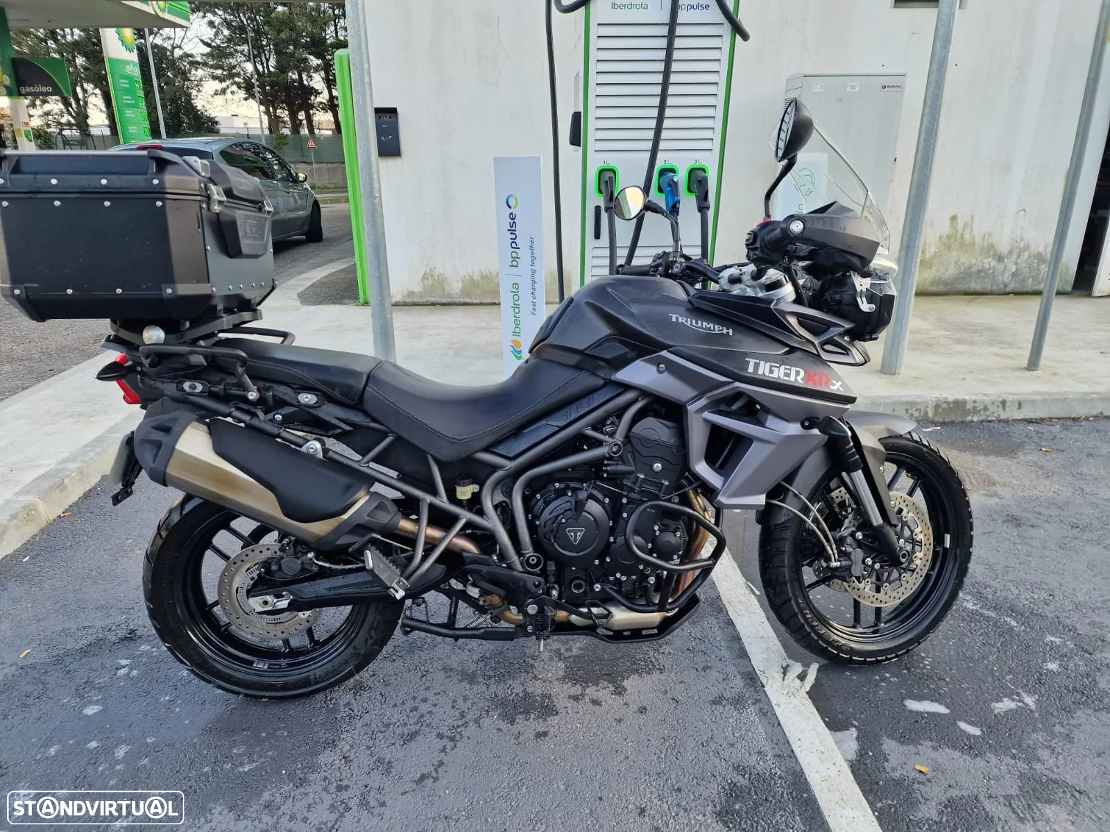 Triumph Tiger 800 XRX - 2
