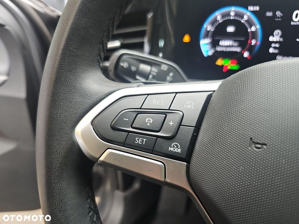 Volkswagen Passat - 14