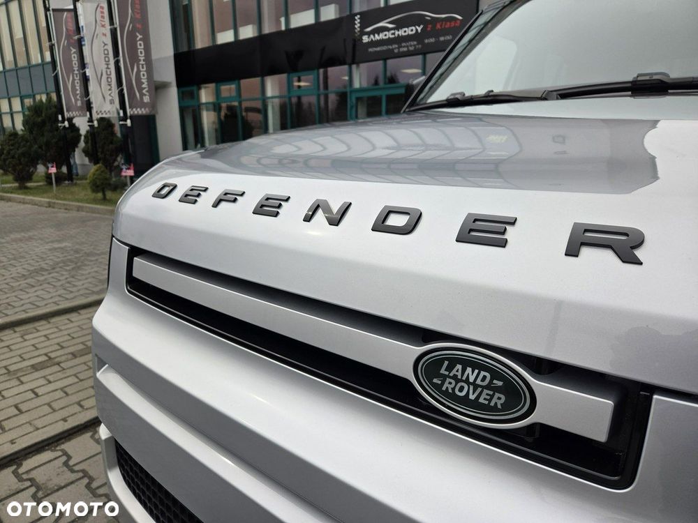 Land Rover Defender - 8