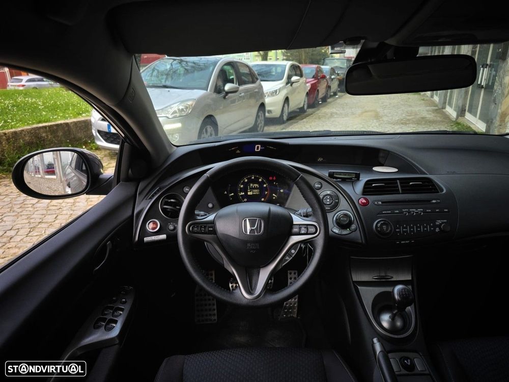 Honda Civic 1.4 i-VTEC Elegance - 6