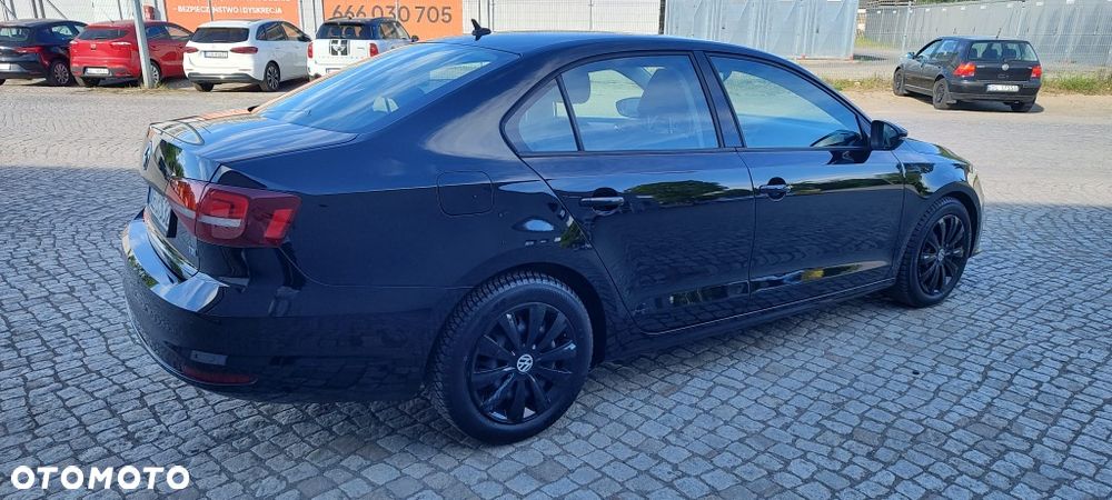 Volkswagen Jetta - 5