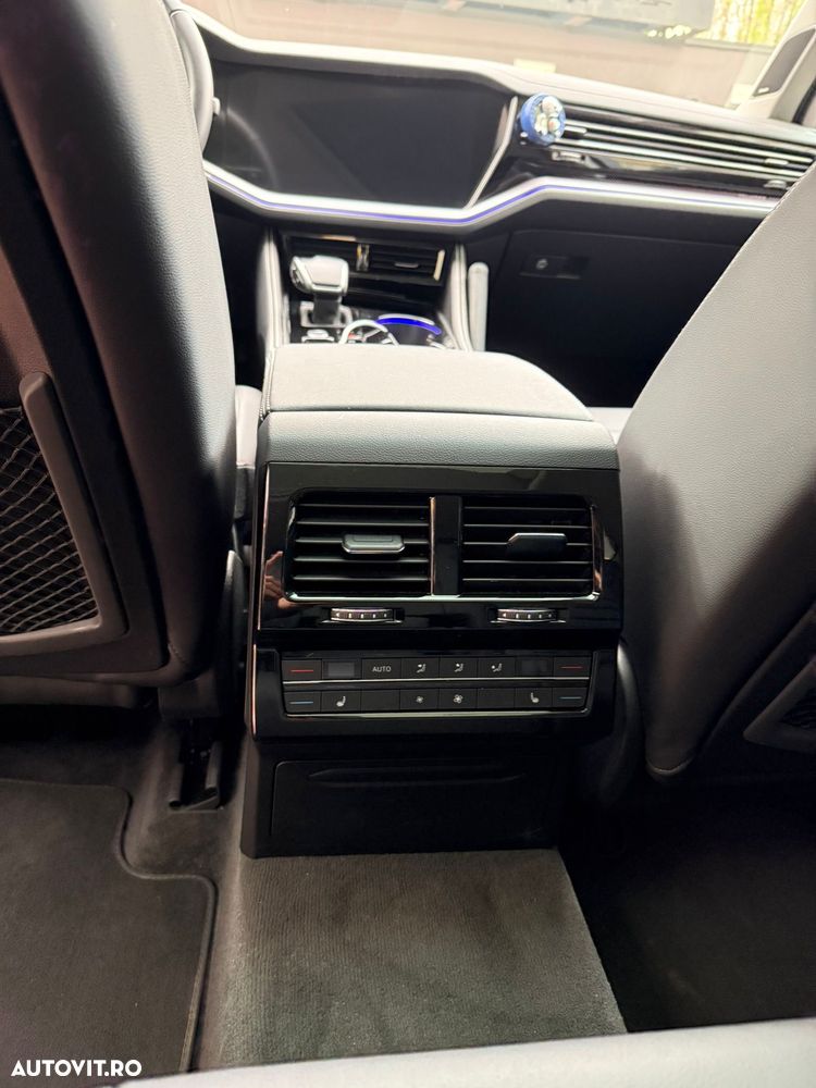 Volkswagen Touareg V6 TDI Elegance - 11