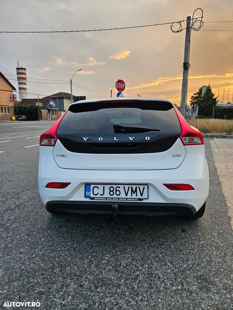 Volvo V40 D2 94g Momentum - 4