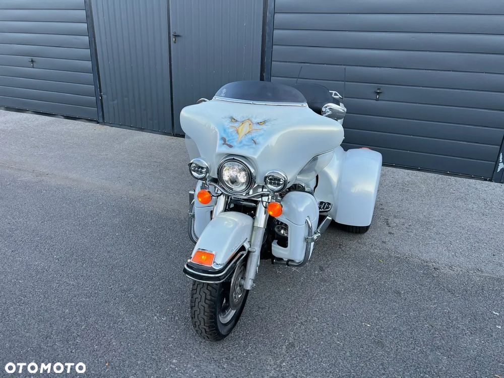 Harley-Davidson Street Glide Trike - 14