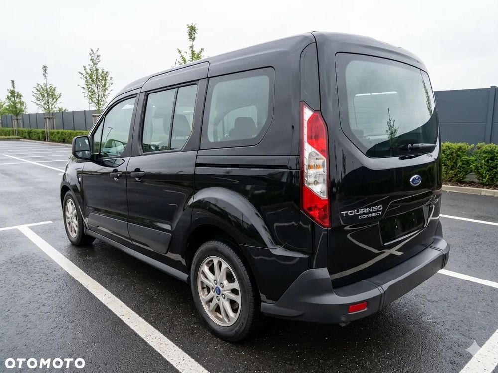 Ford Tourneo Connect - 4