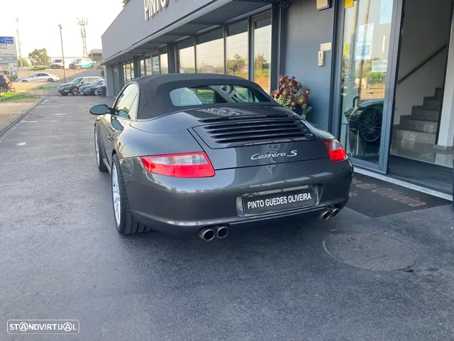 Porsche 911 (997) Carrera 4 S - 42