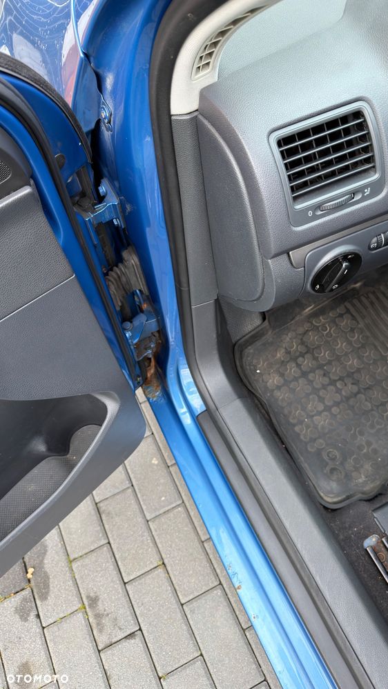 Volkswagen Golf 1.6 Trendline - 24