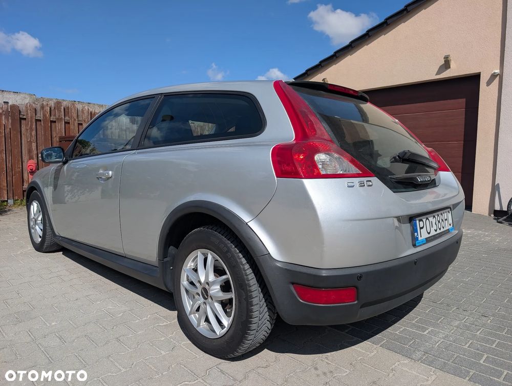 Volvo C30 1.8 Momentum - 9