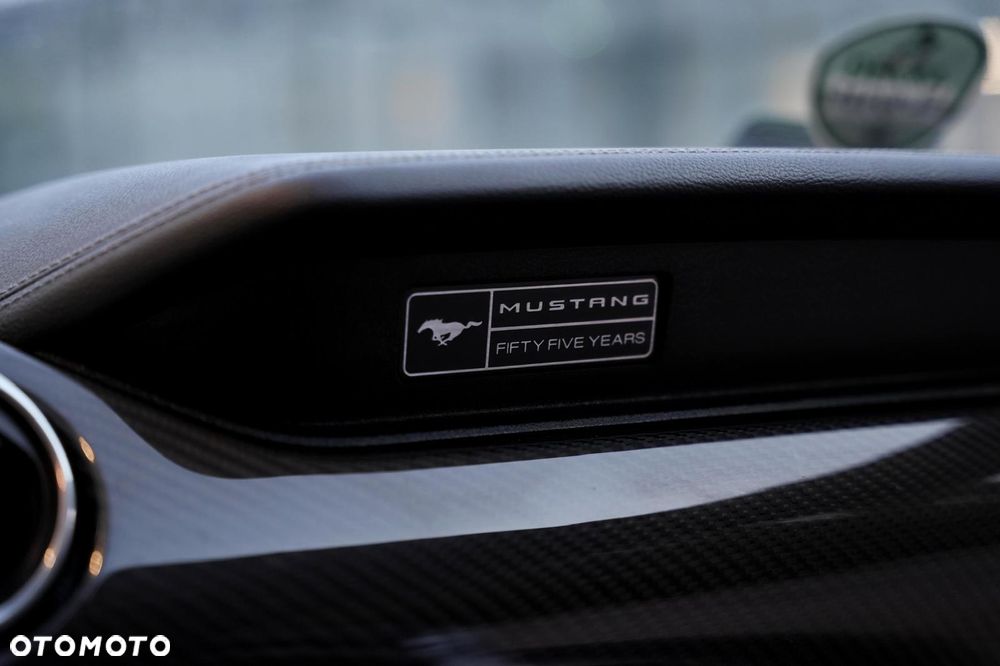 Ford Mustang - 8