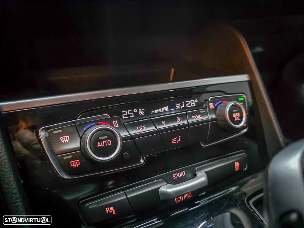 BMW 216 Gran Tourer d Aut. - 32