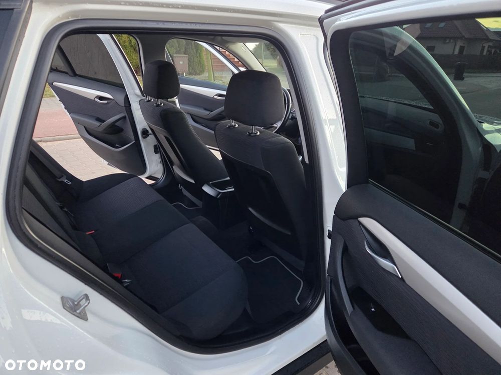 BMW X1 xDrive18d xLine - 26