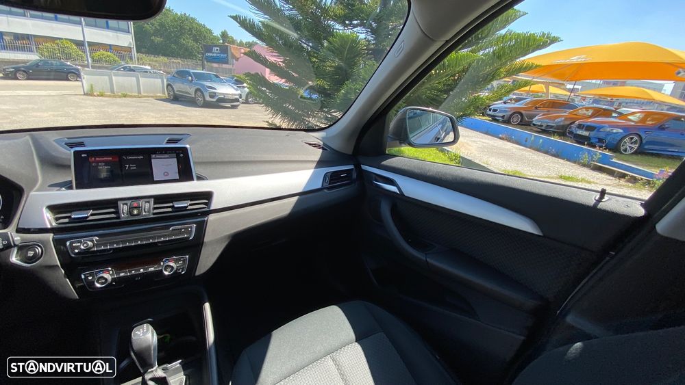BMW X1 25 e xDrive Corporate Edition - 27