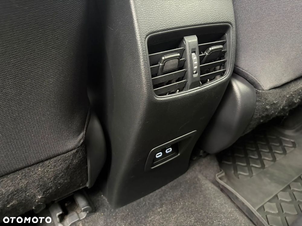 Toyota Corolla Cross 2.0 Hybrid Style - 24