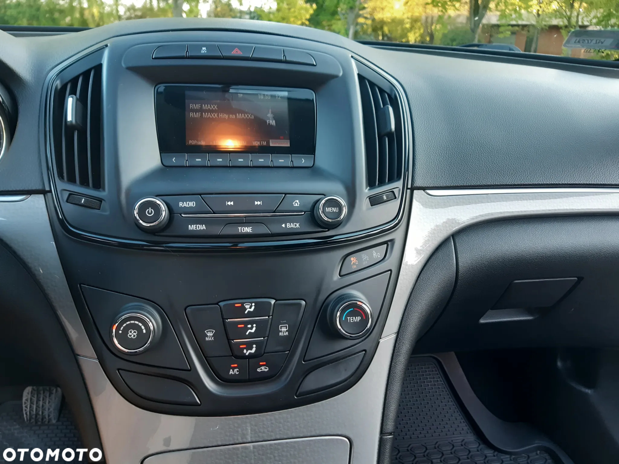Opel Insignia 1.8 - 13