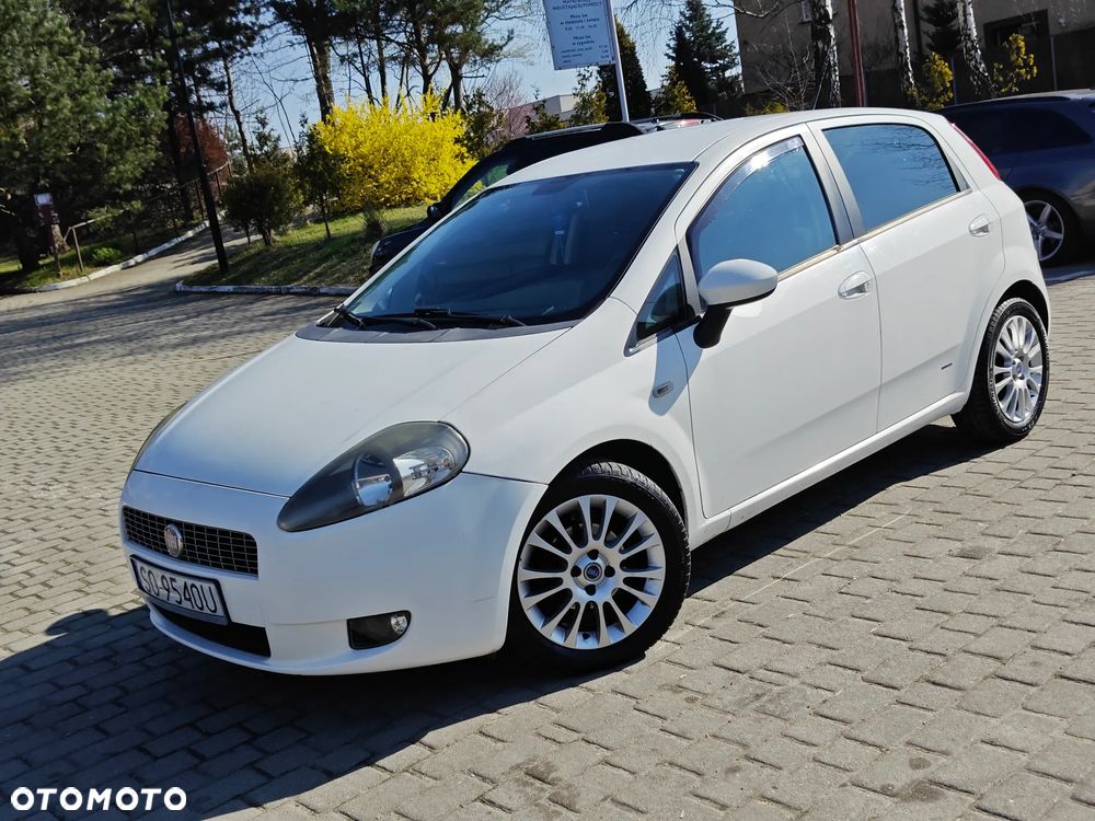 Fiat Grande Punto 1.4 8V Emotion - 36