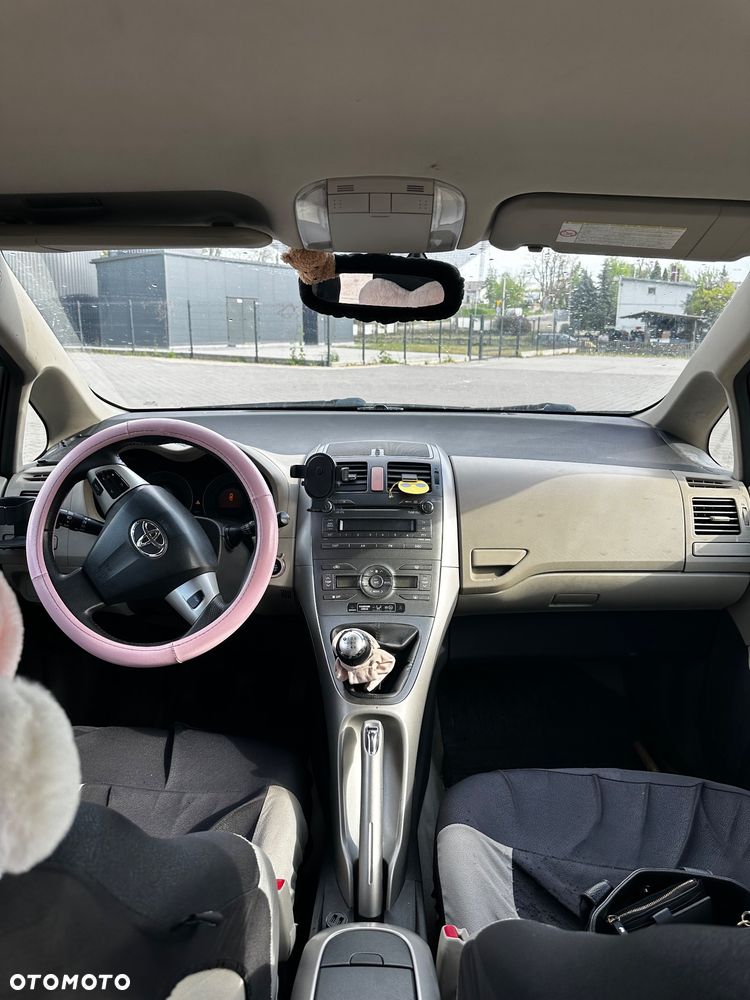 Toyota Auris 2.0 D-4D Sol - 26