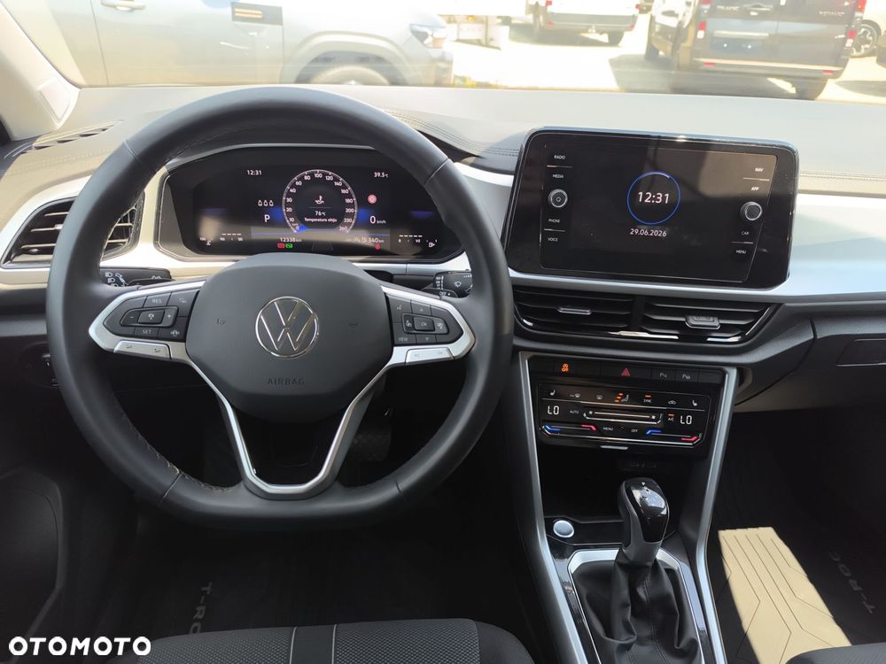 Volkswagen T-Roc - 13