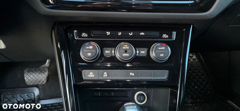 Volkswagen Touran 2.0 TDI BMT Highline DSG - 18