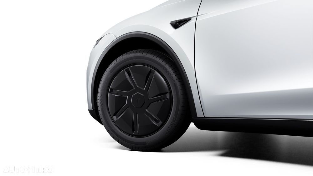 Tesla Model Y RWD Standard - 4