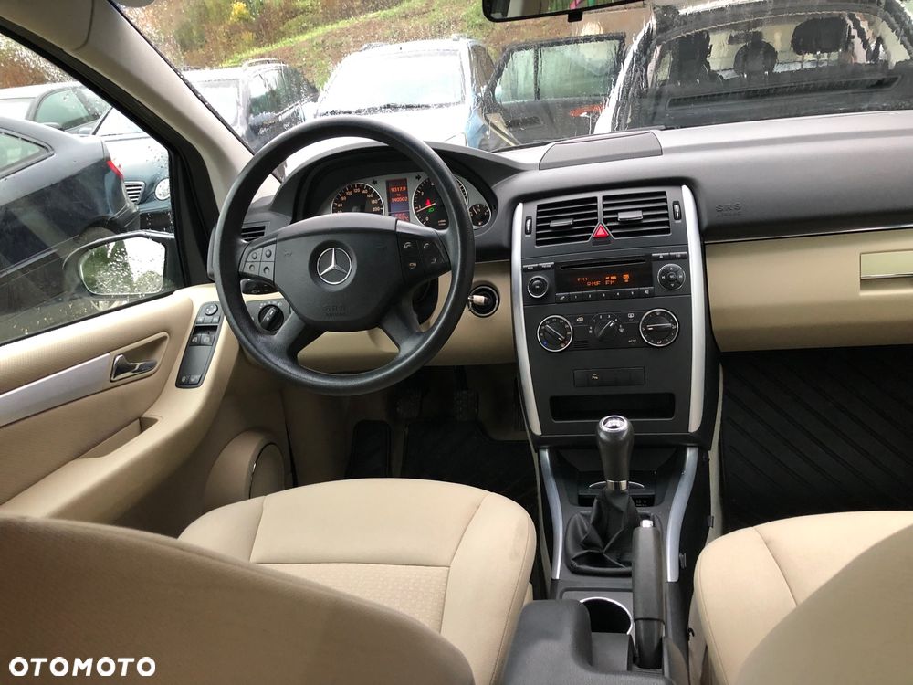 Mercedes-Benz Klasa B 170 Special Edition - 28