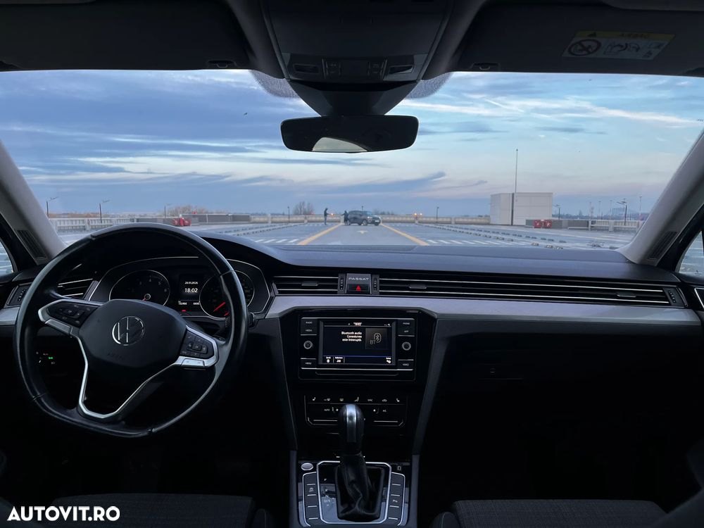 Volkswagen Passat - 12