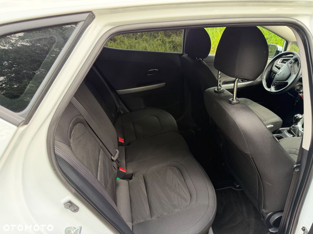 Kia Ceed 1.4 CVVT Dream Team Edition - 10