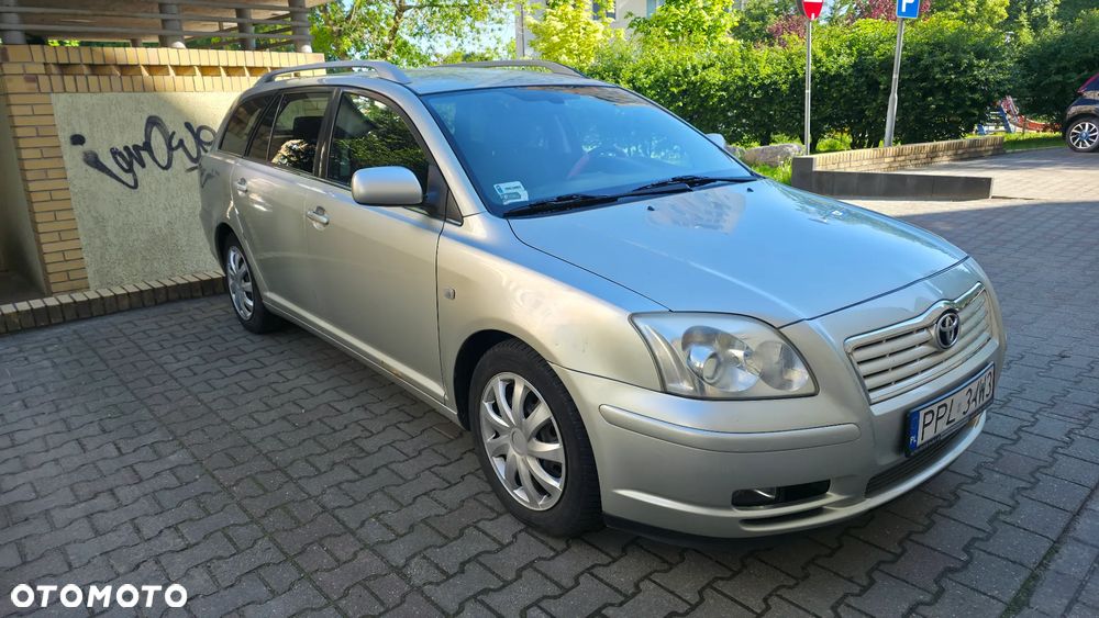 Toyota Avensis 2.0 D-4D Combi - 3