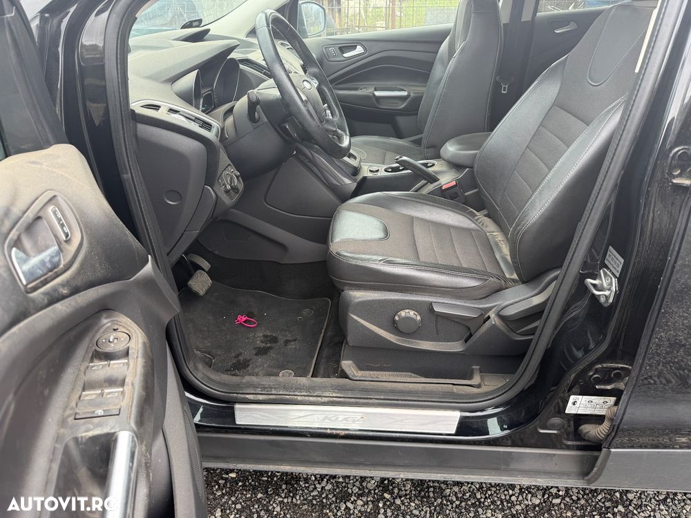 Ford Kuga 2.0 TDCi 4WD Powershift Titanium - 6