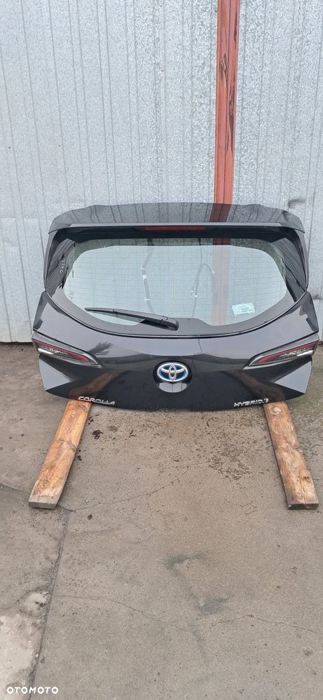 Klapa tylna Toyota Corolla E21 2022r HB kompletna z lampami i kamerą - 1