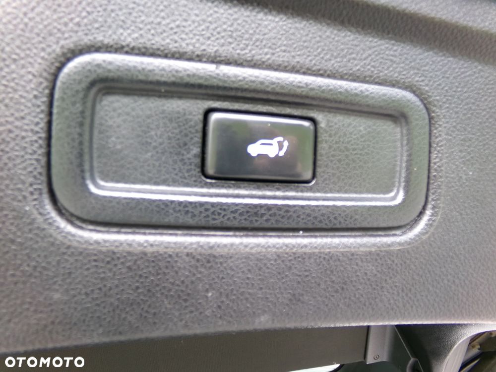 Infiniti Q70 - 10