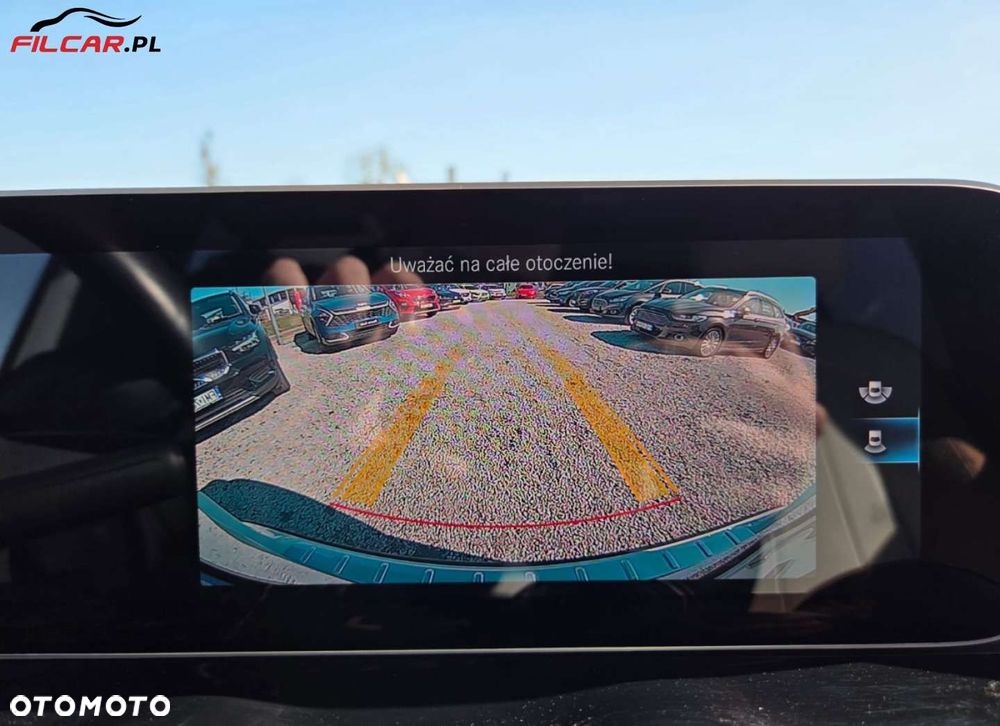 Mercedes-Benz GLA - 14