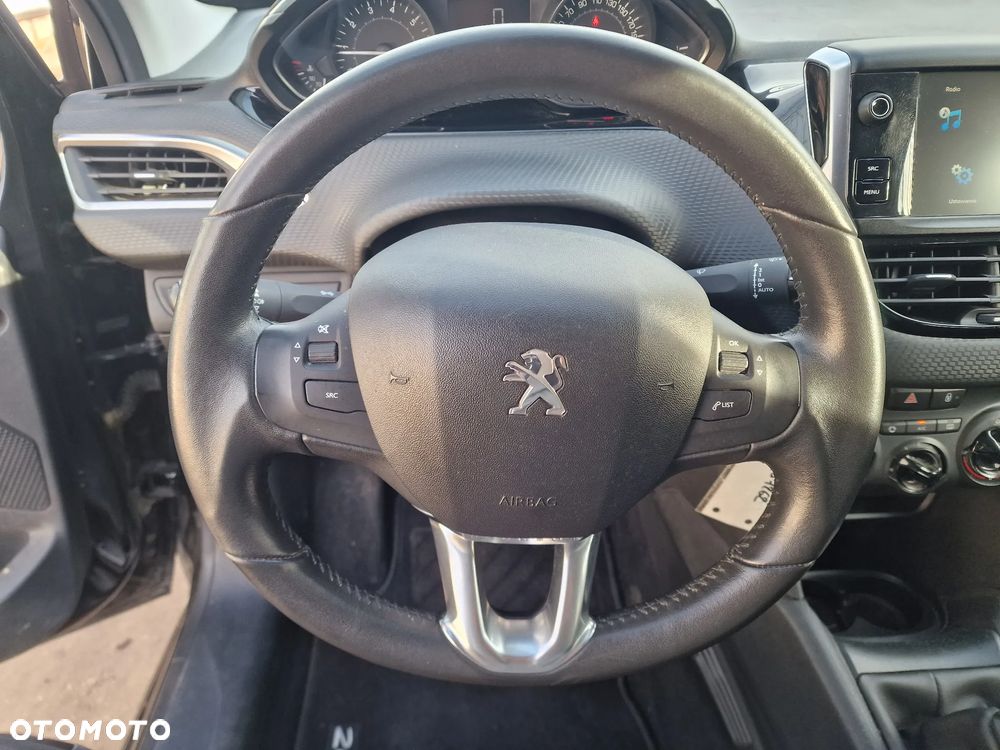 Peugeot 208 1.2 PureTech Style - 27