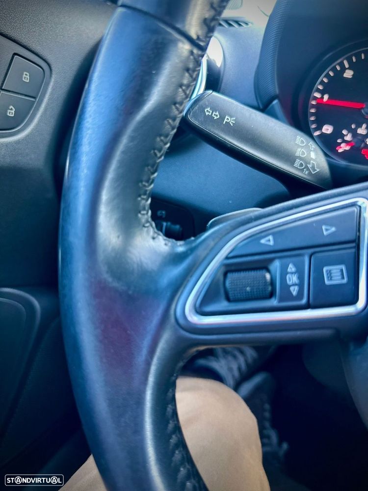 Audi A1 Sportback 1.6 TDI S-line S tronic - 16