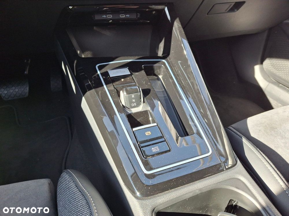 Volkswagen Golf Variant - 28