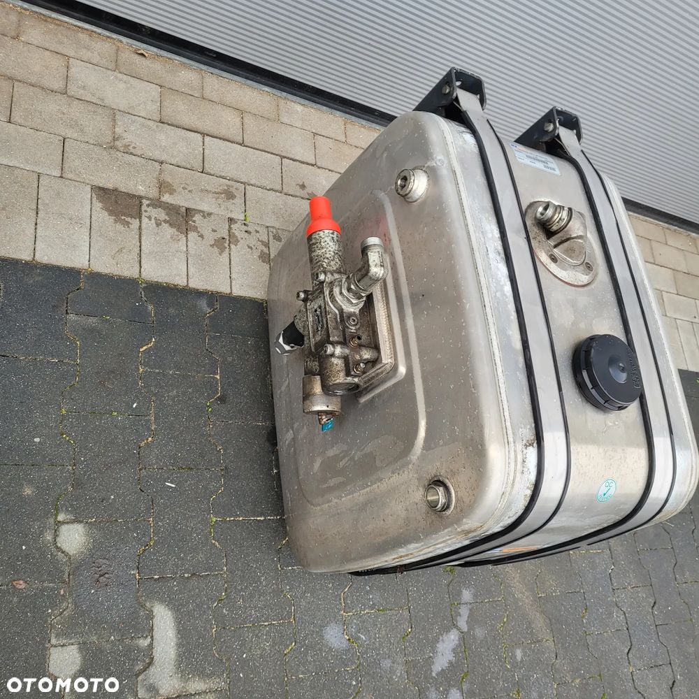 ZBIORNIK OLEJU HYDRAULICZNY CHWALIM116 - 3