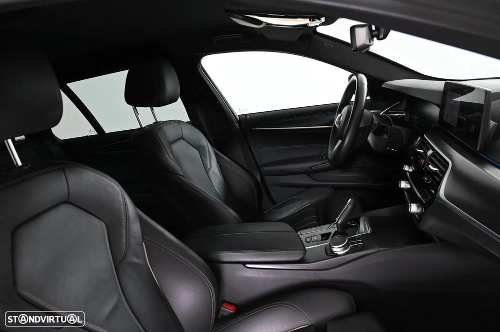 BMW 520 e Pack M - 26