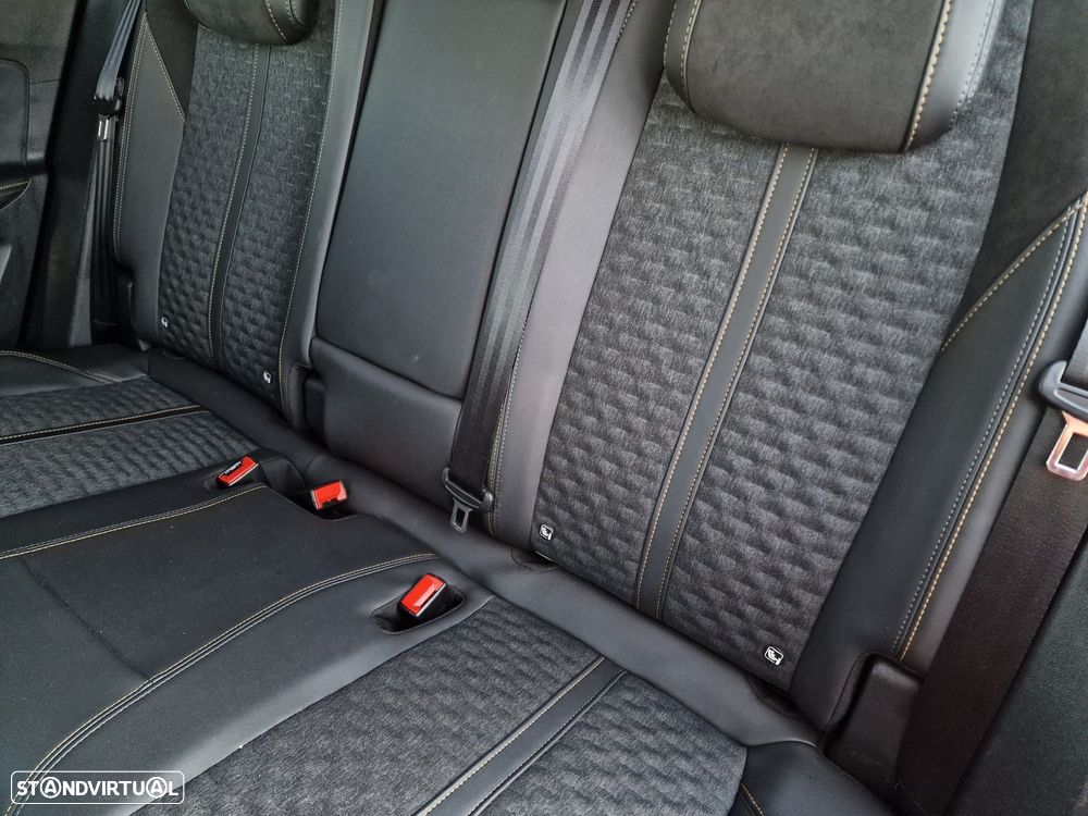 Peugeot 3008 Hybrid 225 e-EAT8 Roadtrip - 16