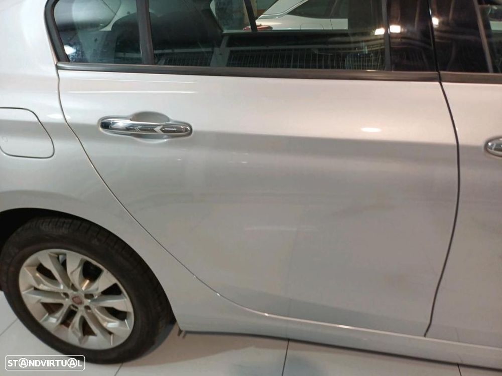 Fiat Tipo Station Wagon 1.3 M-Jet Lounge - 25