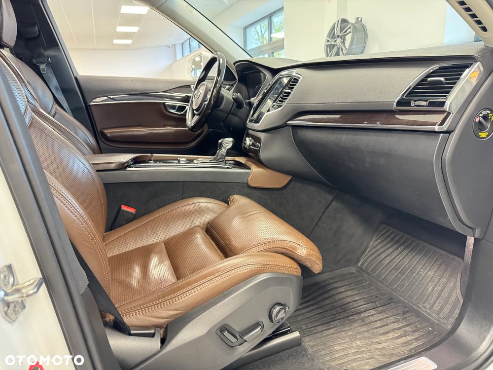 Volvo XC 90 D5 AWD Inscription 7os - 7