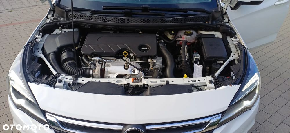Opel Astra 1.6 CDTI Essentia - 14